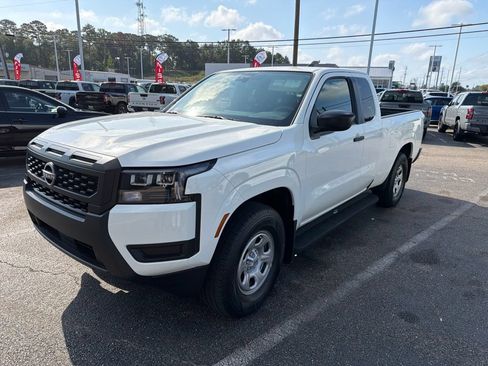 Used 2026 Nissan Frontier S RWD image 1