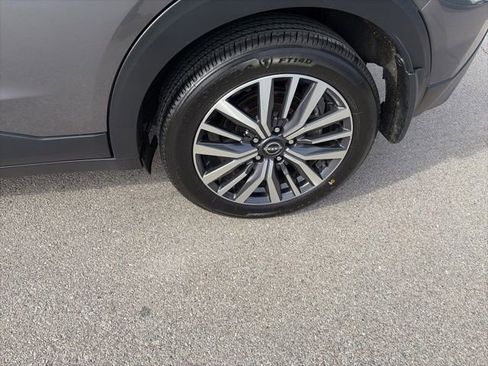 Used 2023 Nissan Kicks SV image 30