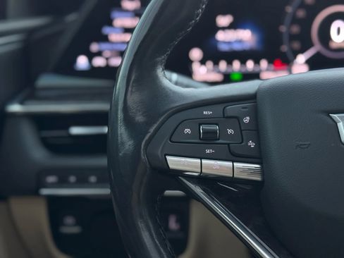 Used 2021 Cadillac Escalade ESV Premium Luxury image 33