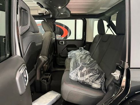 New 2026 Jeep Wrangler Unlimited Rubicon image 15