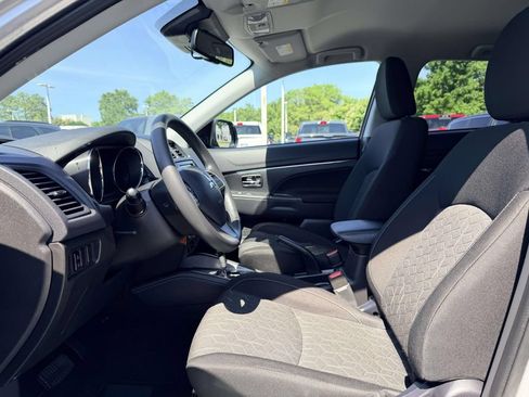 Used 2025 Mitsubishi Outlander Sport ES AWD/4WD image 15