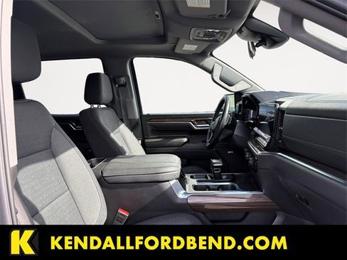 Used 2024 Chevrolet Silverado 1500 LT Trail Boss w/ Convenience Package II image 15