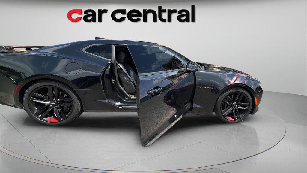 Used 2017 Chevrolet Camaro SS w/ Redline Edition RWD image 10