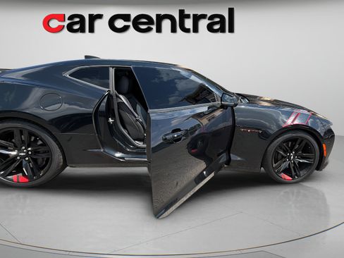 Used 2017 Chevrolet Camaro SS w/ Redline Edition RWD image 10