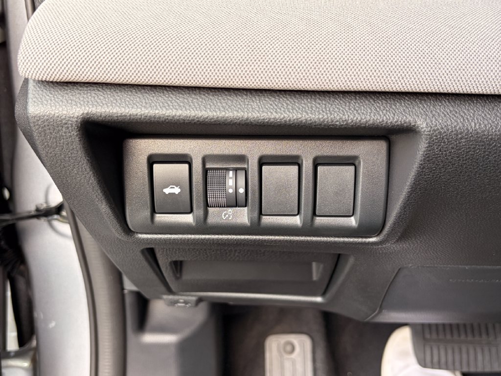 Used 2025 Subaru Legacy Premium AWD/4WD image 27