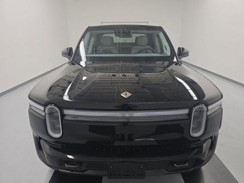 Used 2025 Rivian R1T Premium AWD/4WD image 8