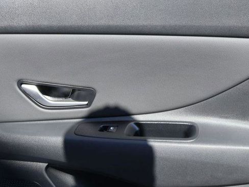 New 2026 Hyundai Elantra Limited FWD image 16