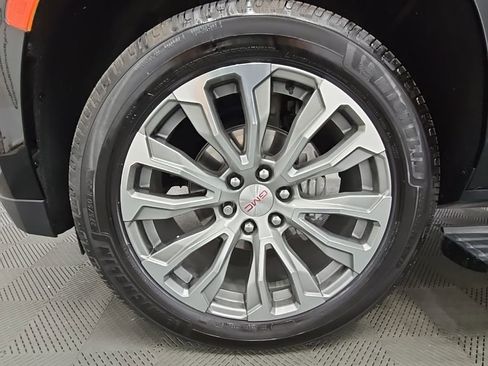 Used 2021 GMC Yukon XL Denali w/ Denali Premium Package image 51