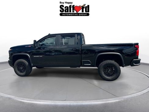 Used 2025 Chevrolet Silverado 2500 ZR2 w/ Technology Package AWD/4WD image 4