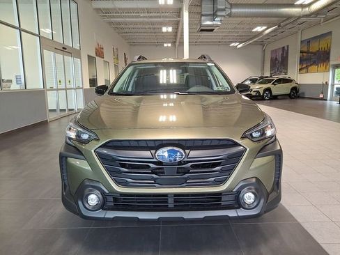 Certified 2025 Subaru Outback Premium AWD/4WD image 2