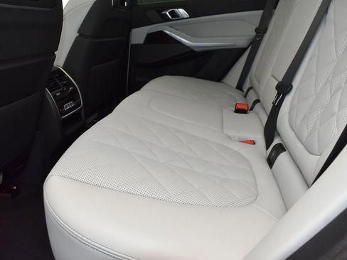 Used 2026 BMW X5 xDrive50e image 17