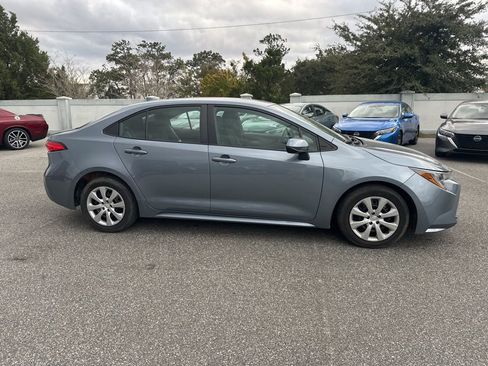 Used 2023 Toyota Corolla LE image 4