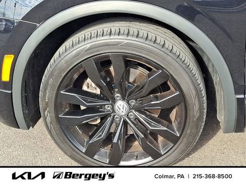 Used 2021 Volkswagen Tiguan SE R-Line image 10