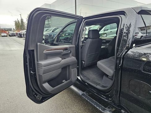 Used 2025 GMC Sierra 1500 Elevation image 16