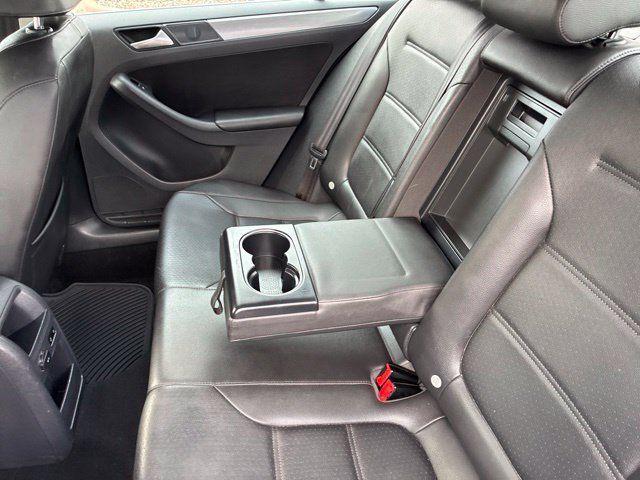 Used 2013 Volkswagen Jetta TDI FWD image 15