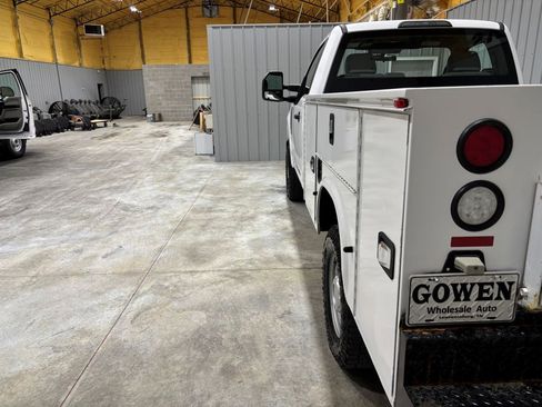 Used 2017 Ford F350 XL image 9