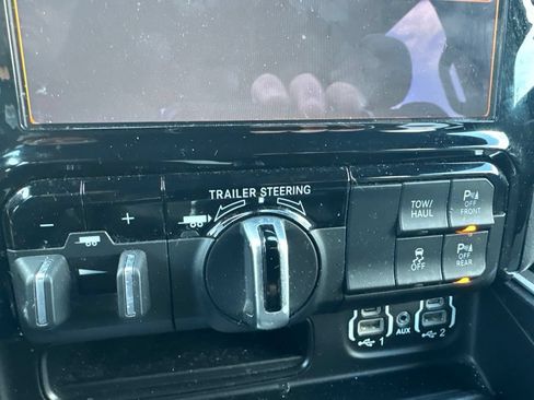 Used 2022 RAM 1500 Big Horn AWD/4WD image 21