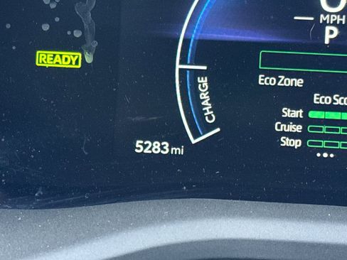 Certified 2025 Toyota Camry LE image 3