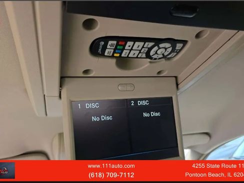 Used 2015 Chrysler Town & Country Touring-L w/ Driver Convenience Group FWD image 26