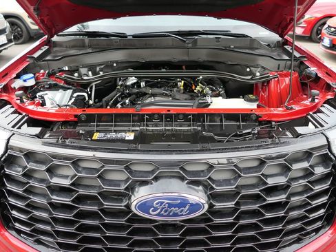 Used 2025 Ford Explorer ST-Line w/ Premium Package image 29