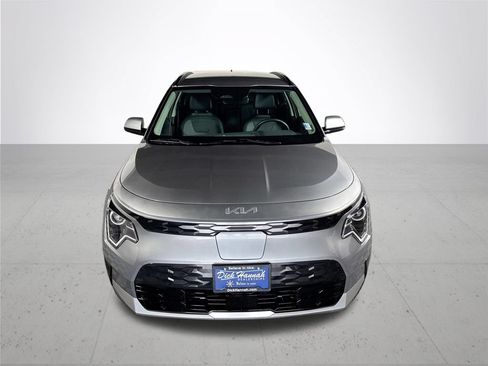 Used 2023 Kia Niro Wind w/ Wind Preserve Package FWD image 3