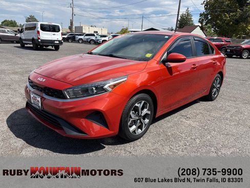 Used 2023 Kia Forte LXS FWD image 3