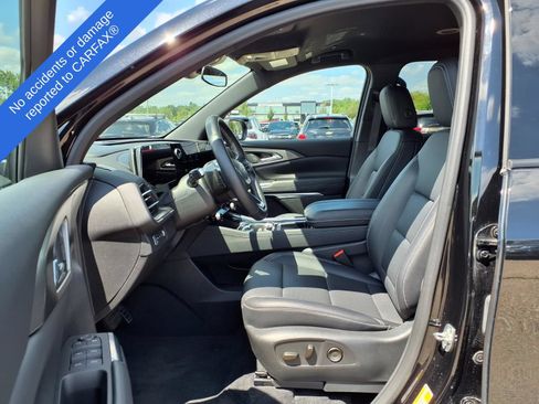 Used 2024 Chevrolet Traverse LT w/ Midnight/Sport Edition AWD/4WD image 18