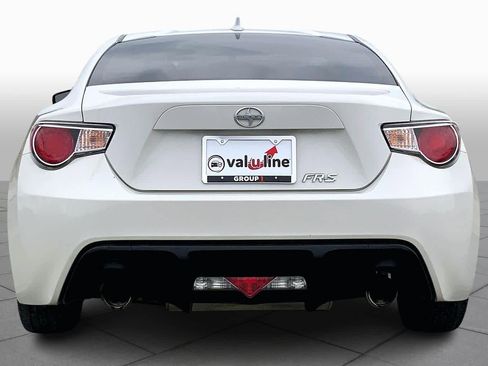 Used 2015 Scion FR-S image 5
