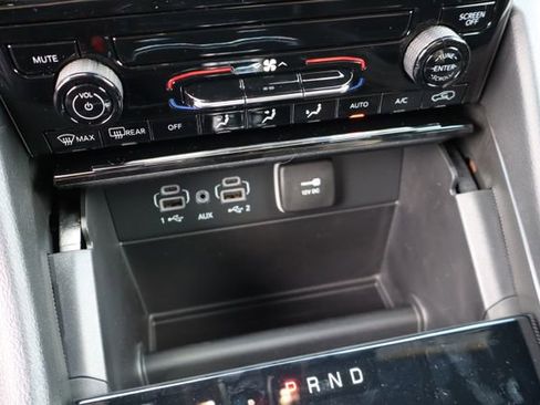 New 2026 Jeep Grand Cherokee Laredo AWD/4WD image 20
