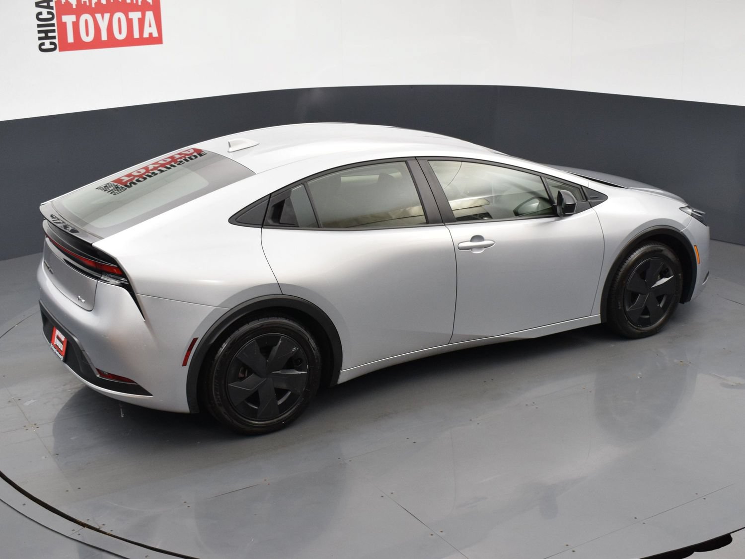 Used 2025 Toyota Prius LE FWD image 19