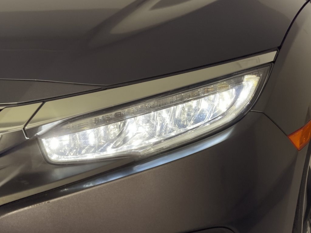 Used 2016 Honda Civic Touring image 12