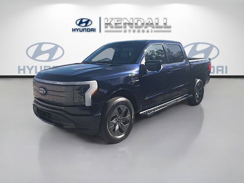 Used 2023 Ford F150 Lightning Lariat image 3
