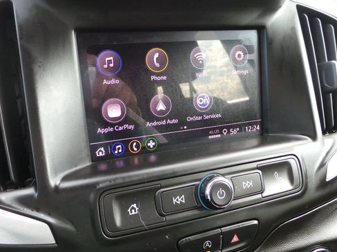 Used 2023 GMC Terrain SLE w/ Driver Convenience Package image 6