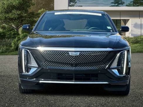 Certified 2024 Cadillac Lyriq Tech w/ Driver Assist Package AWD/4WD image 9