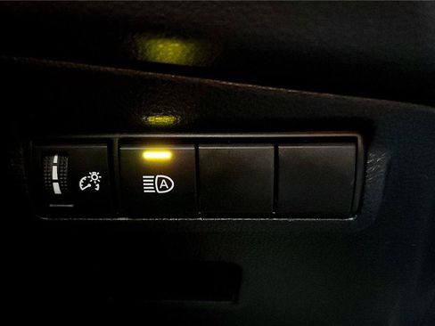 Certified 2023 Toyota Corolla Cross LE w/ Moonroof Package image 34