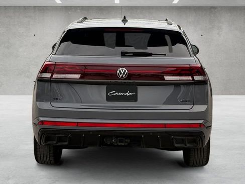 Used 2025 Volkswagen Atlas Cross Sport SEL R-Line AWD/4WD image 15