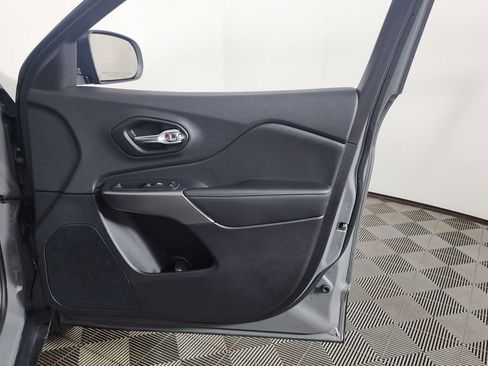 Used 2022 Jeep Cherokee Latitude Lux image 30