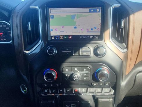 Used 2021 Chevrolet Silverado 2500 High Country w/ Z71 Off-Road Package image 20