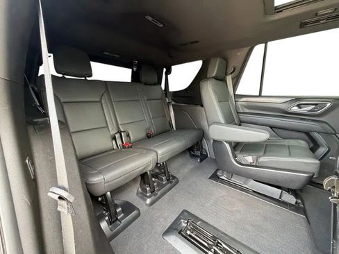 Used 2024 Chevrolet Tahoe Z71 w/ Luxury Package AWD/4WD image 30