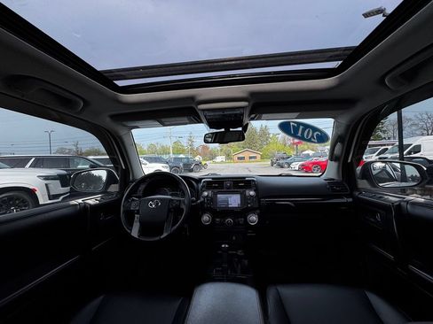 Used 2017 Toyota 4Runner TRD Pro AWD/4WD image 36