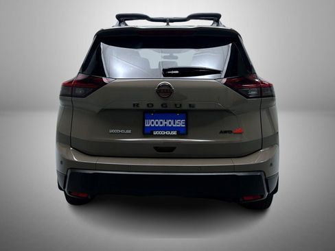 Certified 2025 Nissan Rogue SV AWD/4WD image 6