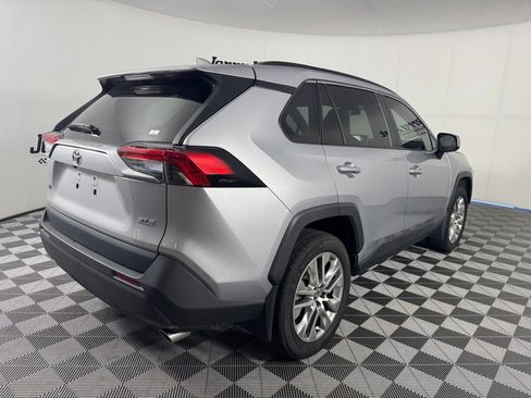 Used 2025 Toyota RAV4 XLE Premium FWD image 7