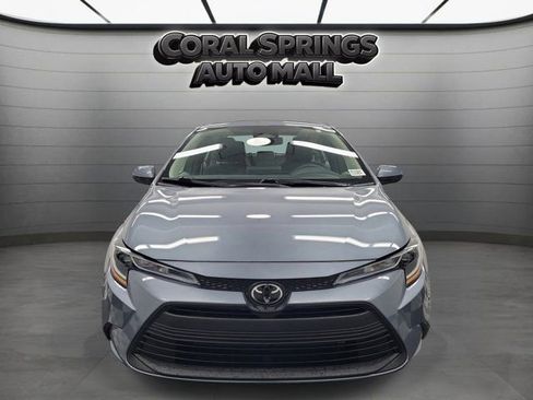 Used 2023 Toyota Corolla LE image 3