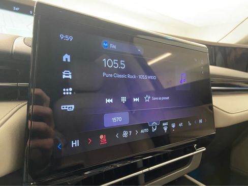 Used 2024 Lincoln Nautilus Reserve image 24