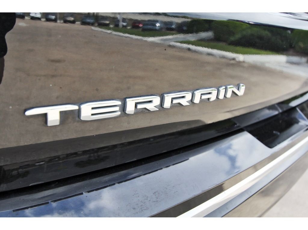 Used 2024 GMC Terrain Denali w/ Denali Premium Package AWD/4WD image 27