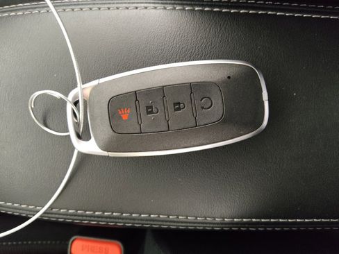 Used 2024 Nissan Kicks SV FWD image 32