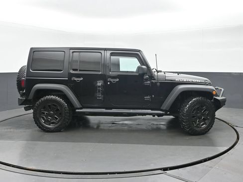 Used 2016 Jeep Wrangler Unlimited Rubicon w/ Connectivity Group AWD/4WD image 2