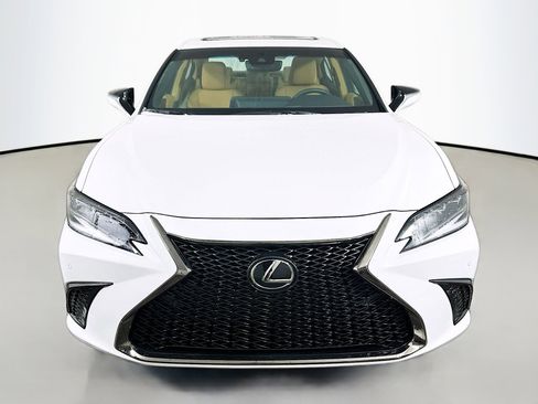 New 2025 Lexus ES 300h F Sport image 2