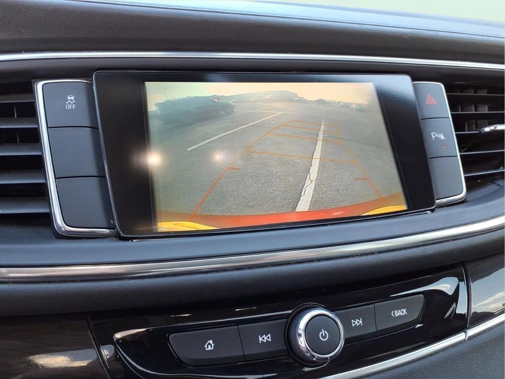 Used 2019 Buick Enclave Essence FWD image 30