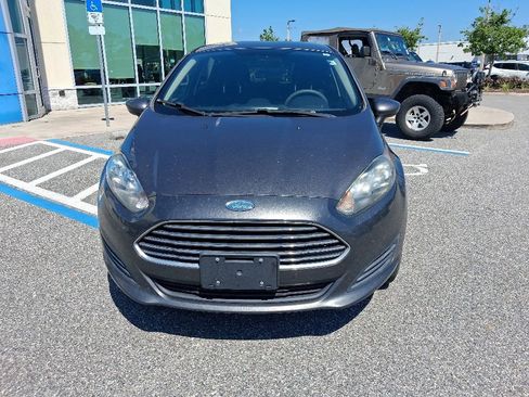 Used 2019 Ford Fiesta SE FWD image 1